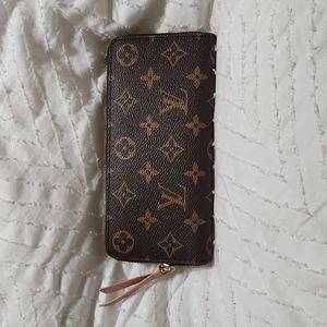 Faux Louis Vuitton LV Sarah Wallet